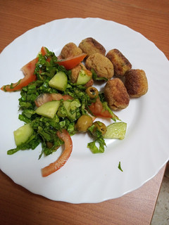 Una foto de Buñuelos de garbanzos y verduras