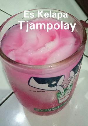 Foto resep Es Kelapa sirup Tjampolay