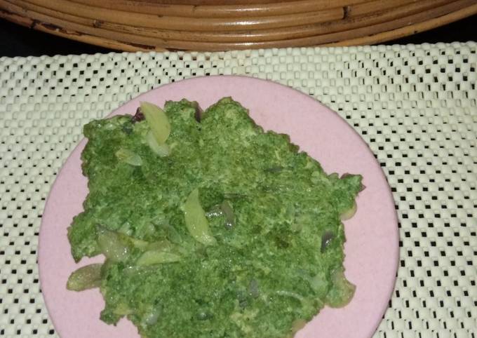 Resep Dadar Telur Daun Seledri yang Sempurna