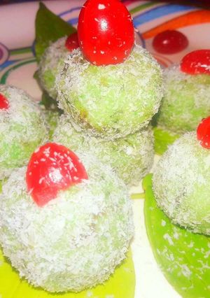 शाही पान पसंद गुलकंद भरे लड्डू (Shahi Paan Pasand Gulkand Stuffed Ladoo recipe in hindi) रेसिपी मुख्य फोटो