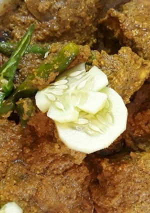 A picture of Mustard 'Rui' Fish Curry.