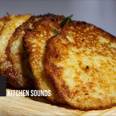 A picture of Potato Pancakes 🥔🥚.