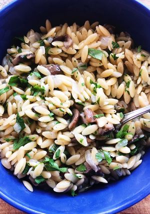 A picture of Mushroom Orzo.