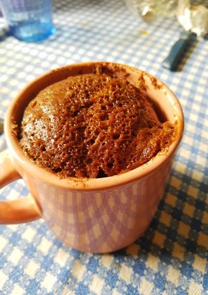 Una foto de Mug cake húmedo de chocolate "dos cucharadas" (SIN LECHE) 🍫🍰
