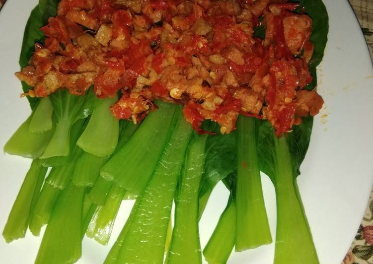 Langkah Mudah untuk Membuat Pokcoy sosis bakso cincang, Bikin Ngiler