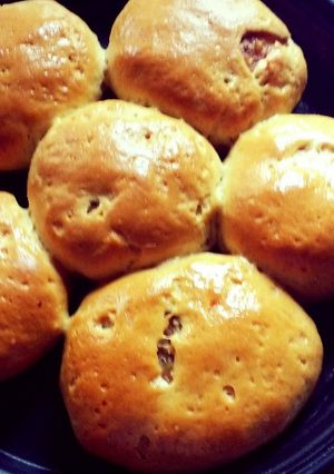 A picture of Stuffed whole wheat buns.