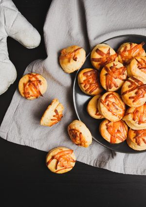 Füstölt sajtos pogácsa recept fotója