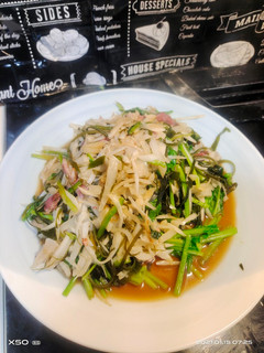 白蘿蔔三部曲~白蘿蔔皮及海帶絲涼拌 的食譜成品照片