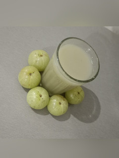 આમળા જ્યુસ (Amla Juice Recipe In Gujarati) રેસીપી મુખ્ય ફોટો