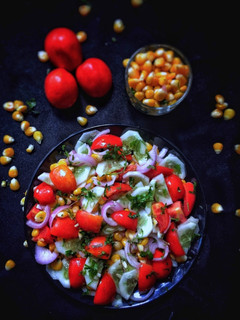कॉर्न मिक्स सलाद (corn mix salad recipe in hindi) रेसिपी मुख्य फोटो