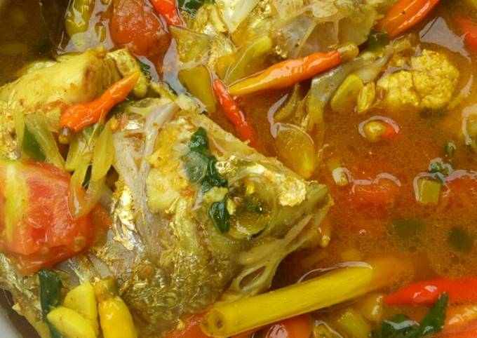 Sayur asem kepala ikan