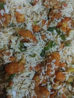காலிஃப்ளவர் பிரைட் ரைஸ் (cauliflower fried rice recipe in tamil) செய்முறை முக்கிய புகைப்படம்