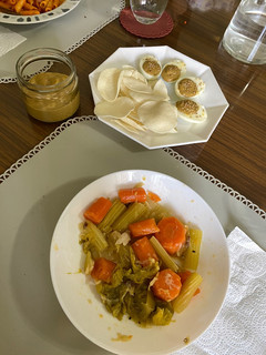 Una foto de Huevos rellenos de mejillones y atún