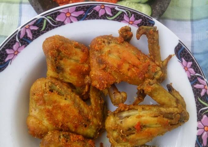 Ayam Goreng Ungkep Bumbu Kuning Sederhana (keto friendly)