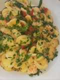 Orecchiette con pomodorini e gamberetti
