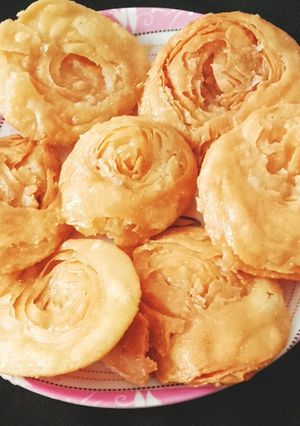चिरोटे (chirote recipe in Hindi) रेसिपी मुख्य फोटो