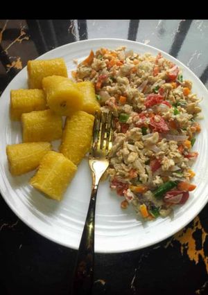 A picture of Boiled plantain with egg sauce.