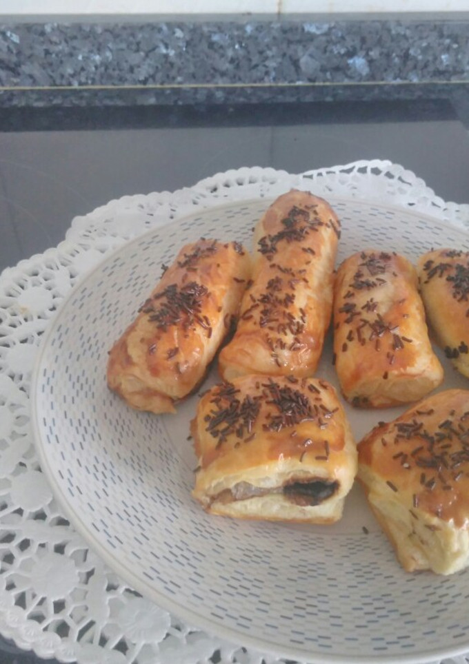 Una foto de Hojaldres relleno de chocolate