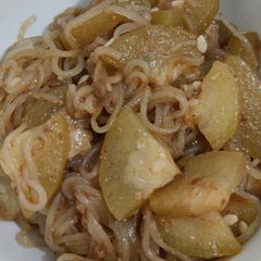 Spicy hairy gourd noodles A picture of Spicy hairy gourd noodles.