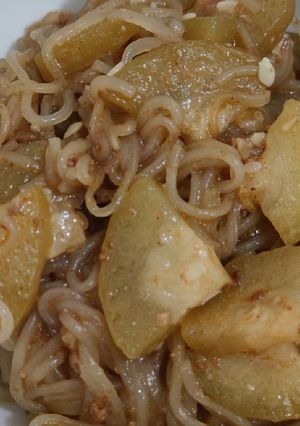 A picture of Spicy hairy gourd noodles.