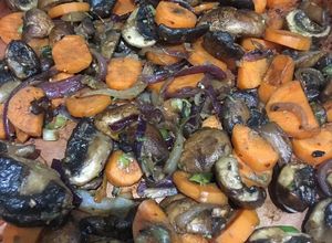 Una foto de Hongos pequeños portobello