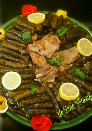 صورة لوصفة يبرق آو ورق عنب عالطريقة السورية