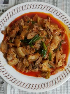韓國泡菜炒三層肉片 的食譜成品照片
