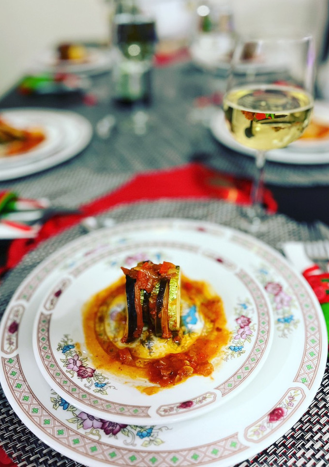 Una foto de Ratatouille estilo Gusteau