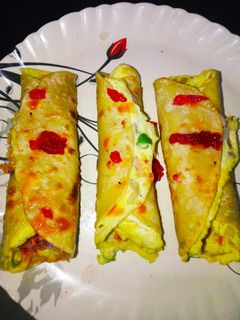 एग रोल (Egg roll recipe in hindi) रेसिपी मुख्य फोटो