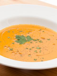A picture of Spicy Carrot Vindaloo Soup.