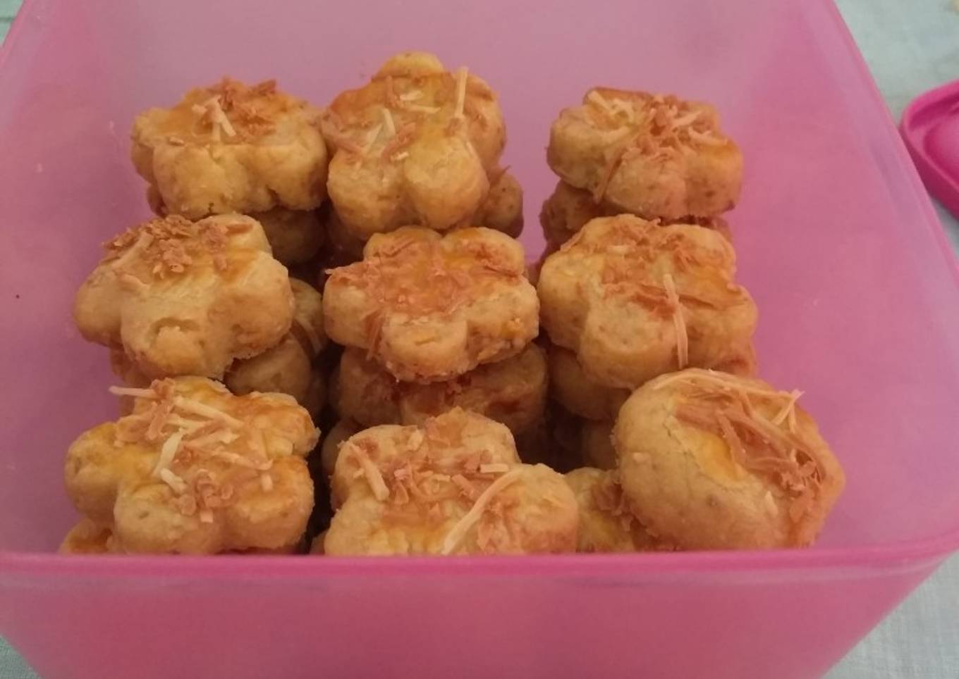 kastil tanpa telur