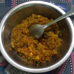A picture of Vegetable daliya.
