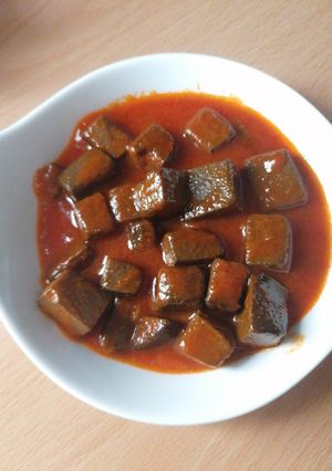 Una foto de Sangre encebollada y tomate