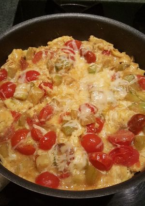 Une photo de Omelette aux courgettes et tomates