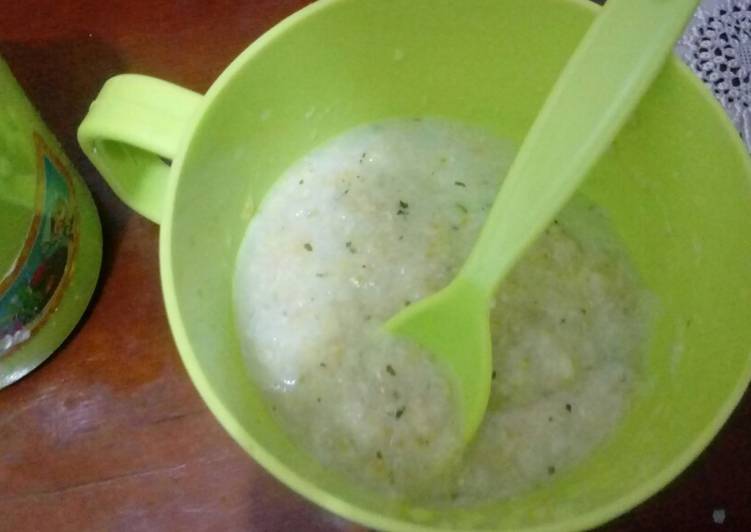 Resep Day 5 Pure beras, jagung, ayam, wortel, buncis, daun katuk yang Sempurna