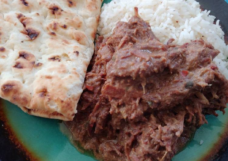 Quick and Easy Slow Cooker Beef Rendang