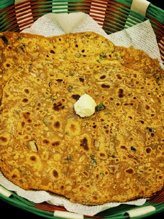 மிஸ்ஸி ரொட்டி(missi roti recipe in tamil) செய்முறை முக்கிய புகைப்படம்