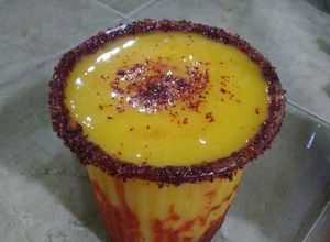 Una foto de Frape de mango con Chamoy