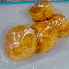 A picture of Tea scones.