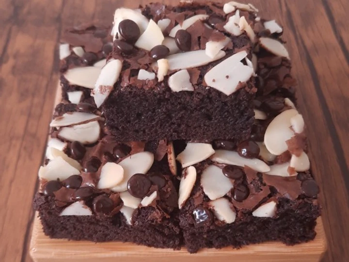 Cara Mudah Membuat Resep Fudgy Brownies Choco Almond (Tips Agar Shiny Crush Keluar) yang Menggugah Selera Anti Ribet, Uenak Banget
