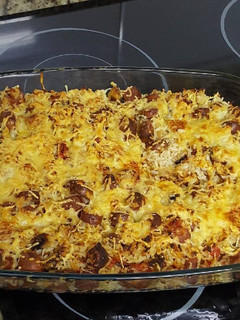 Una foto de Arroz con Frankfurt gratinado