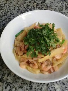 Hình của món Tôm xào măng.