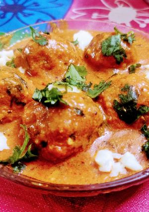 ચીઝ કોફતા કરી(Cheese Kofta curry Recipe in Gujarati) રેસીપી મુખ્ય ફોટો
