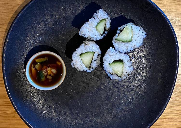 Step-by-Step Guide to Prepare Speedy Cucumber Sushi