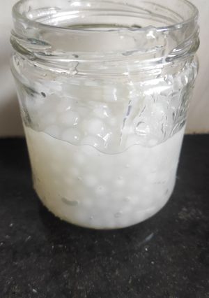 Una foto de Cocción de perlas de tapioca o mandioca