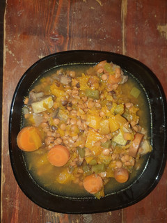Una foto de Potaje de lentejas en olla de cocción lenta