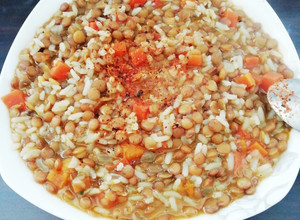 Una foto de Guiso de Lentejas con arroz