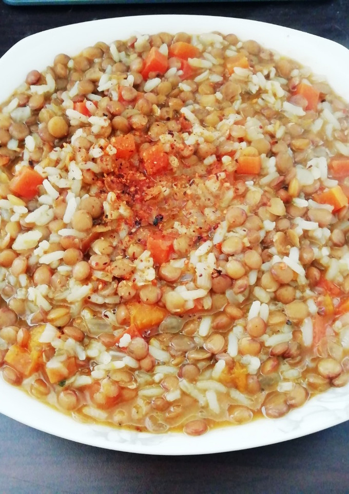 Una foto de Guiso de Lentejas con arroz