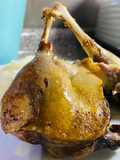 Pato asado con toques de mostaza