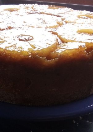 Una foto de Torta de naranja con ananás caramelizadas